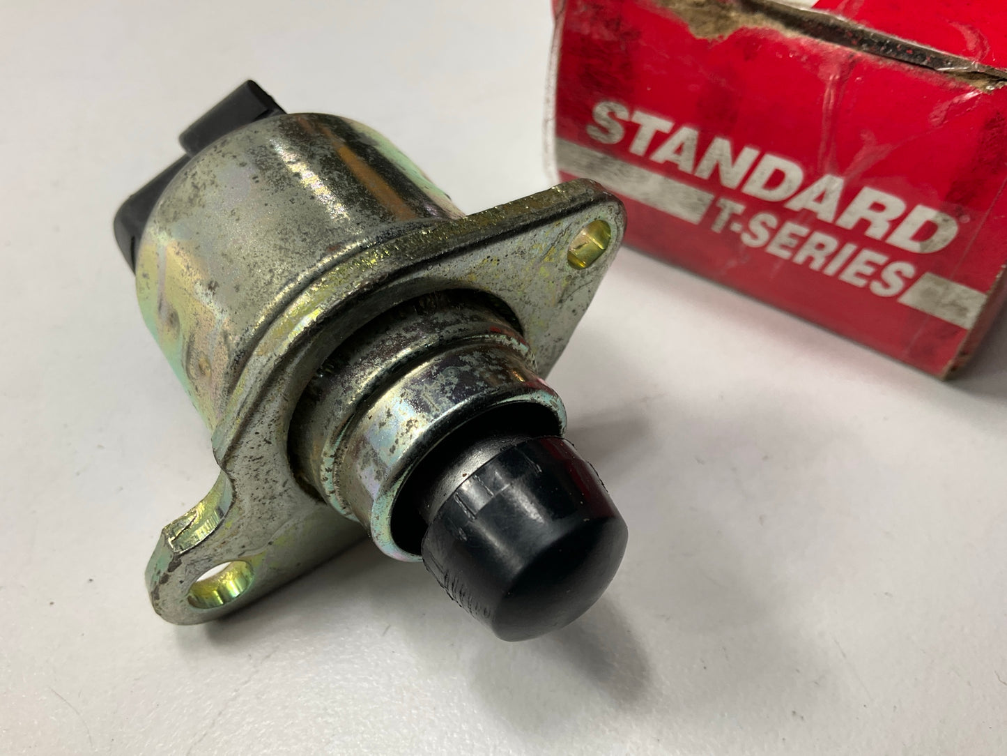 Standard Motor Products AC147T Idle Air Control Valve IAC