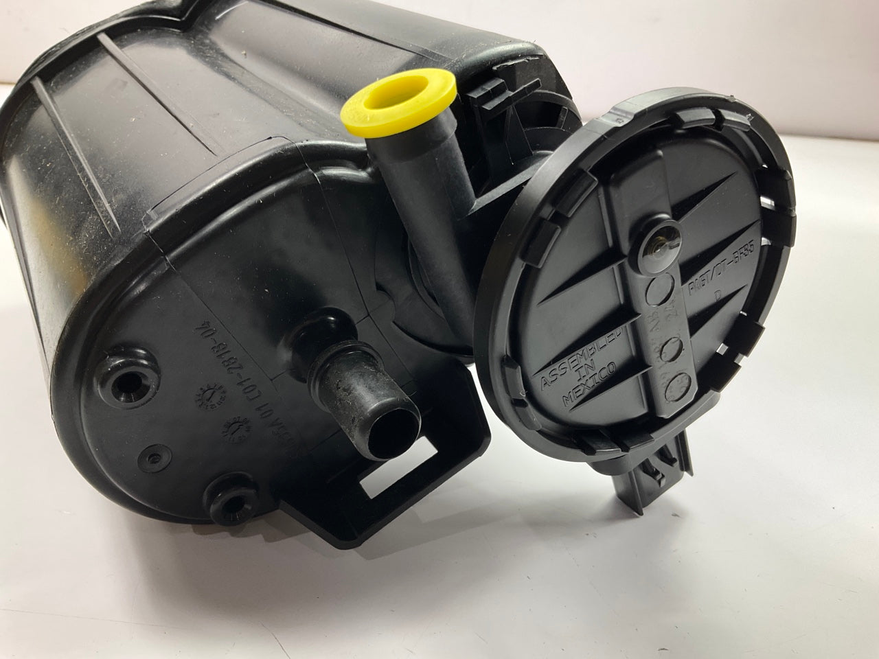 Standard Motor Products CP3147 Charcoal Fuel Vapor Canister