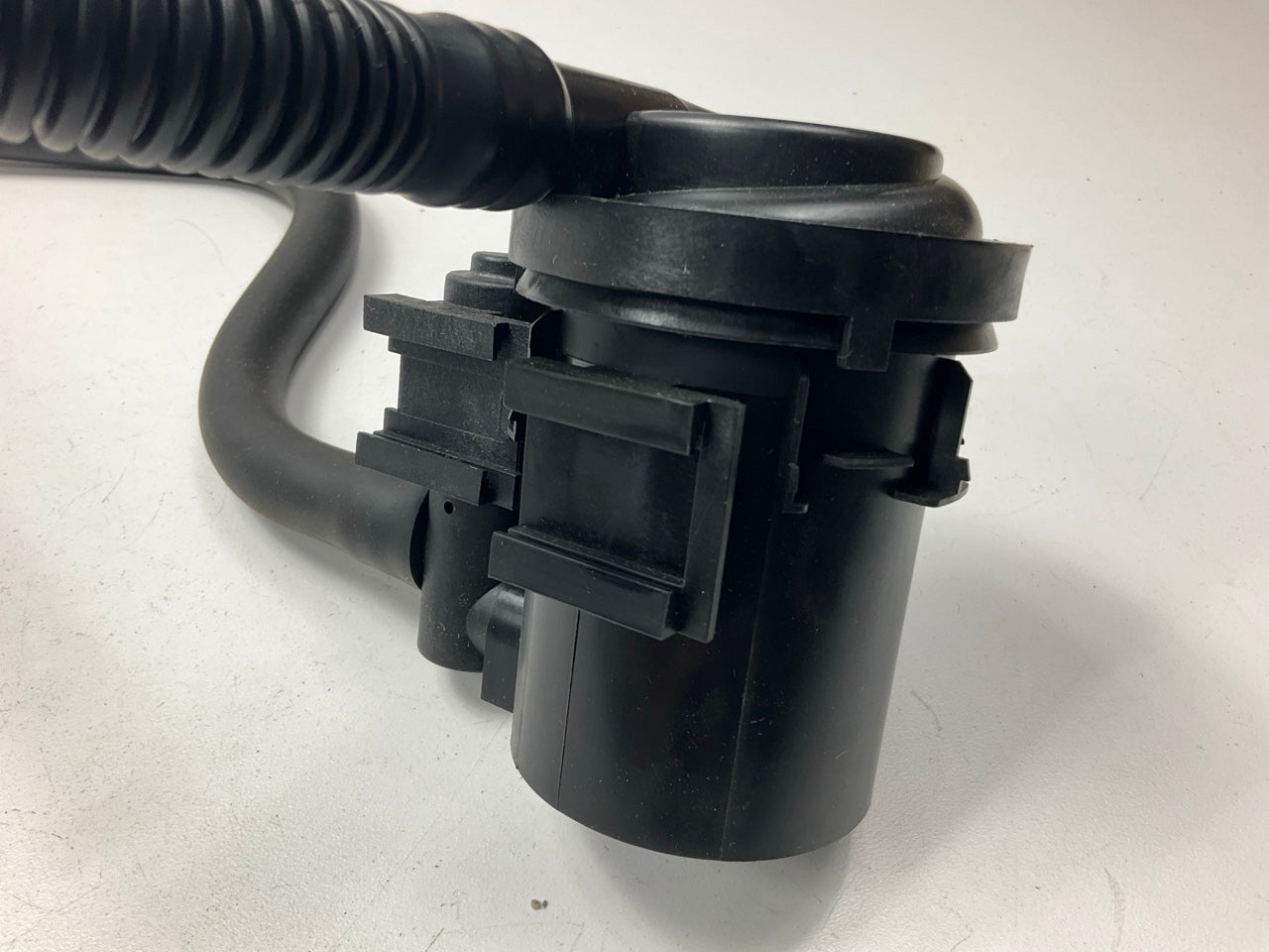 Missing Connector & Bracket - Standard CP516 Vapor Canister Purge Vent Solenoid