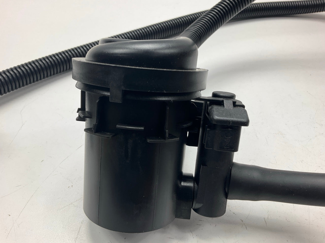 Missing Connector & Bracket - Standard CP516 Vapor Canister Purge Vent Solenoid