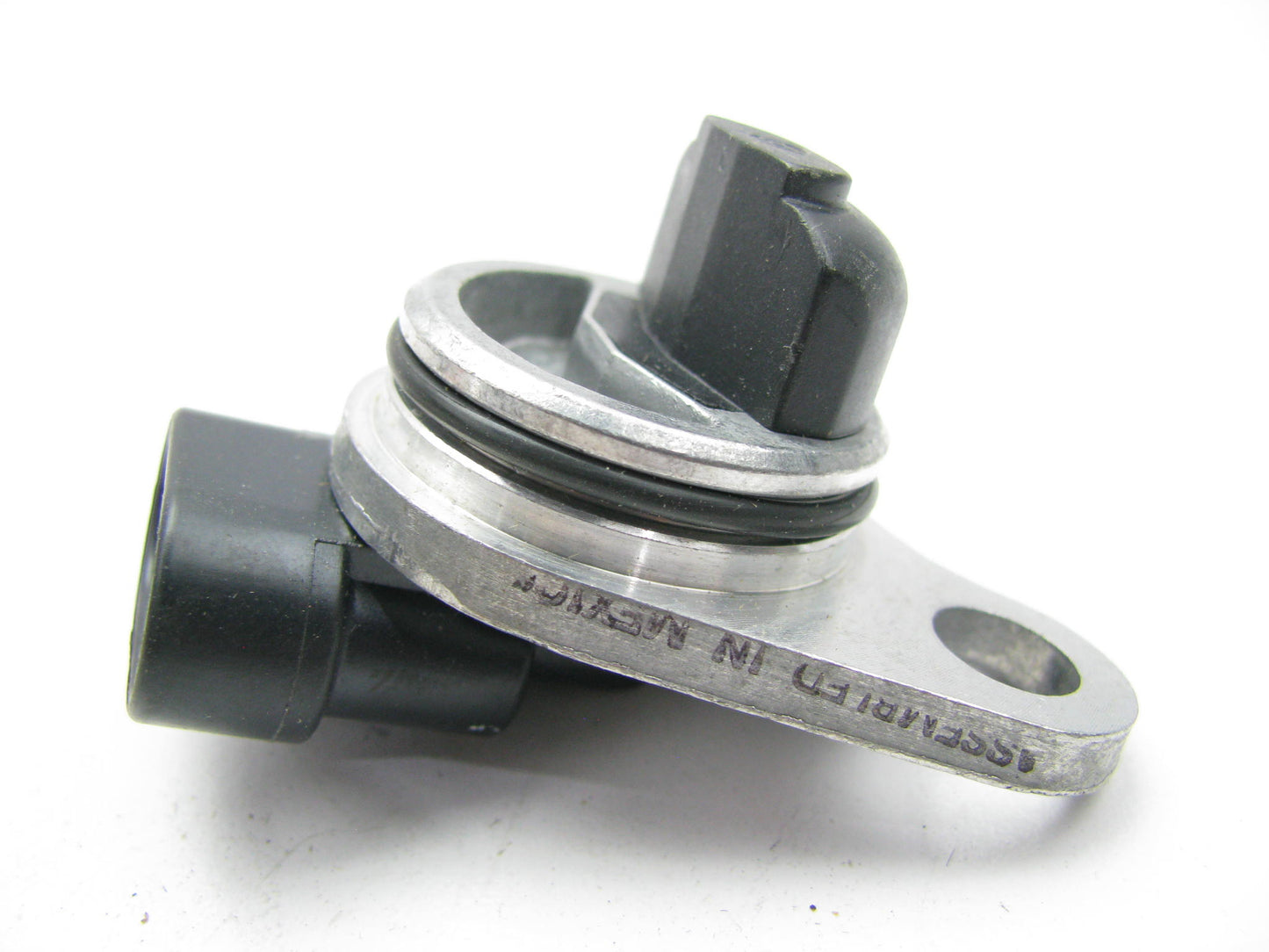 Standard Motor Products CSS201 Engine Camshaft Position Sensor