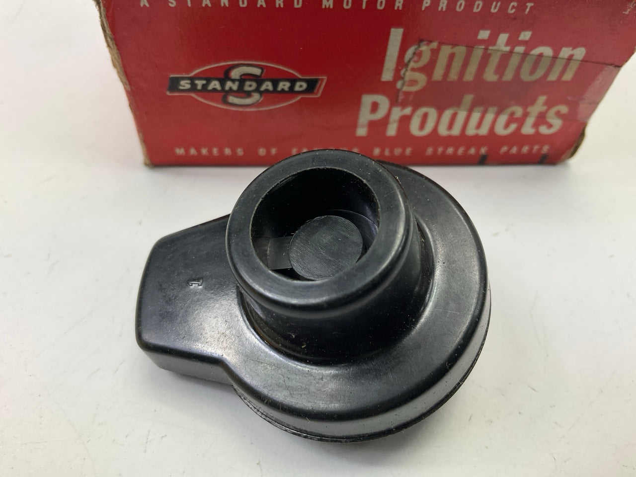 Standard DR-307 Ignition Distributor Rotor - 1949 Buick 50, 70, 1950-1952 Buick