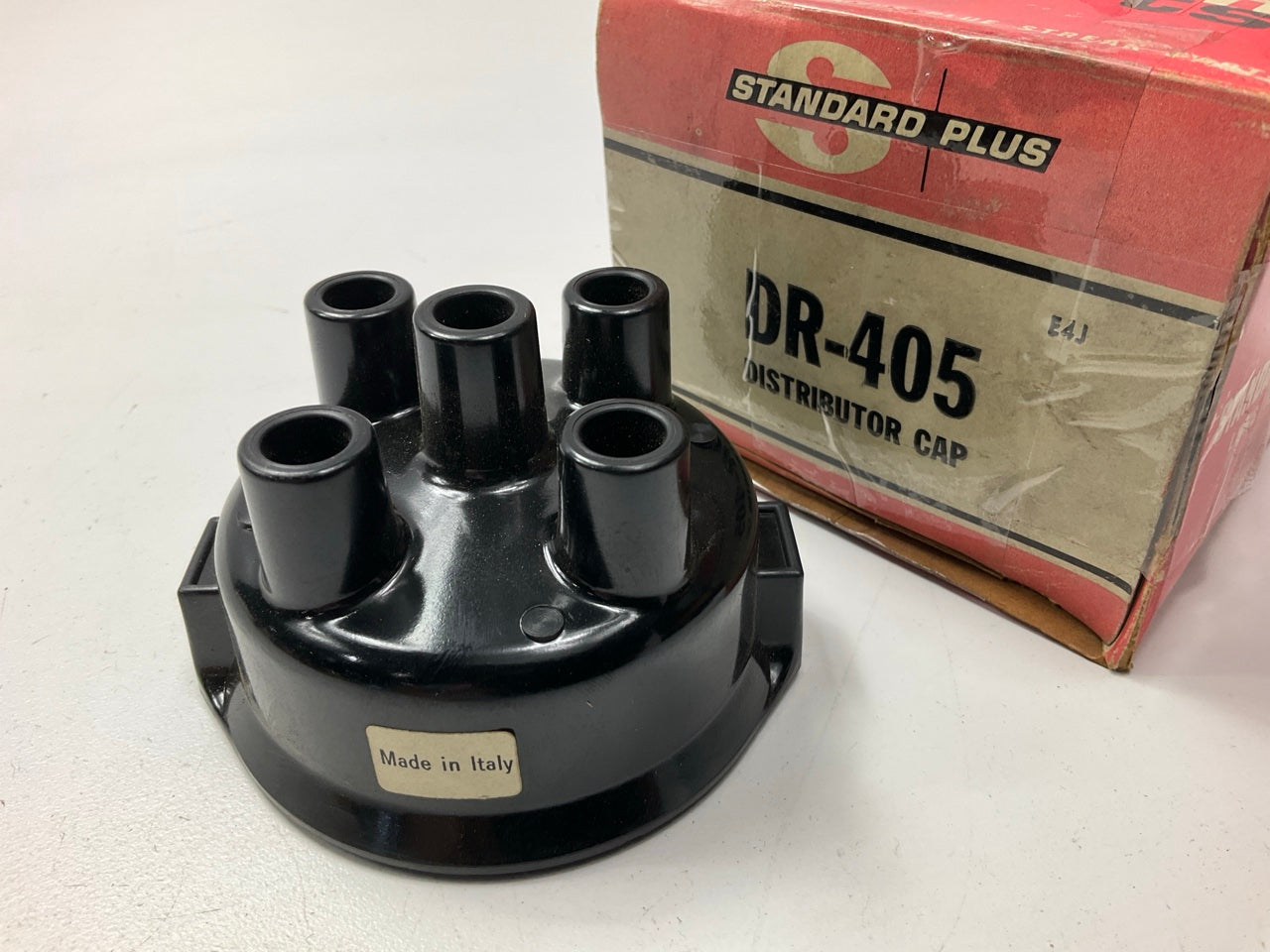 Standard Motor Products DR-405 Ignition Distributor Cap