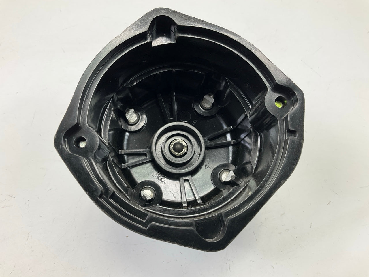 Standard Motor Products DR-437 Ignition Distributor Cap