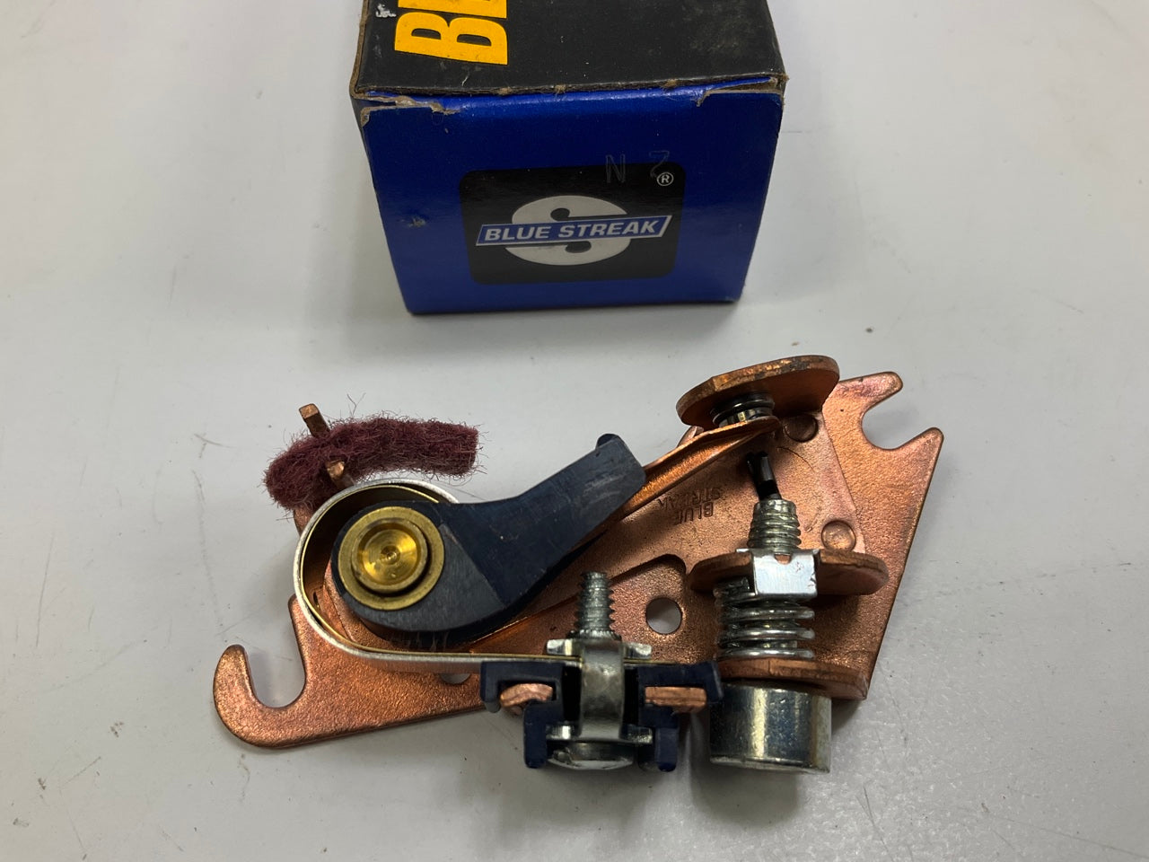 Standard Motor Products DR2270XP Distributor Ignition Points Contact Set