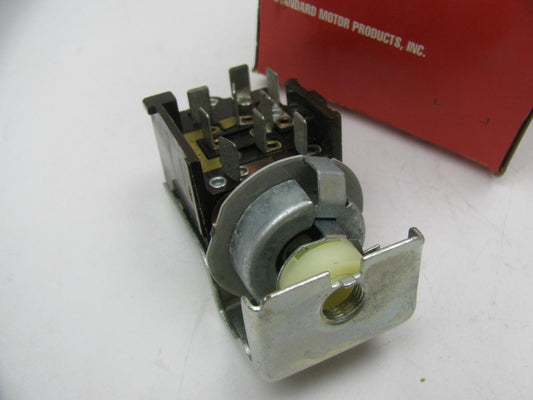 Standard Motor Products DS258 Headlight Switch Assembly