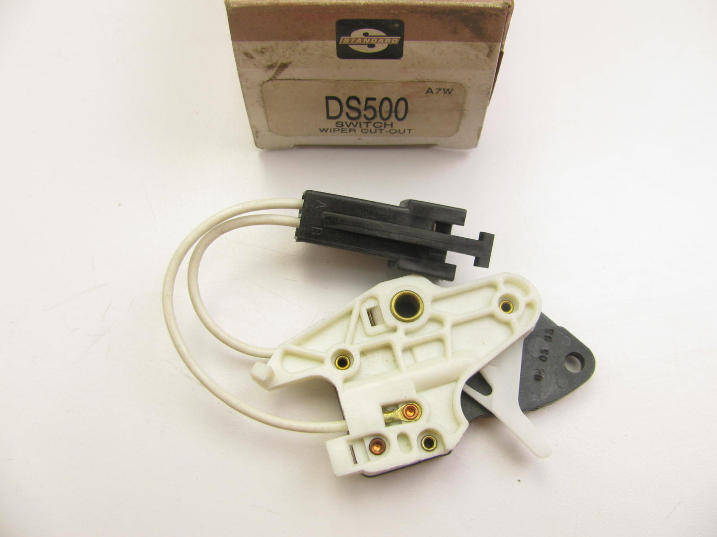 Standard Motor Products DS500 Rear Tailgate Wiper Cut-Out Switch
