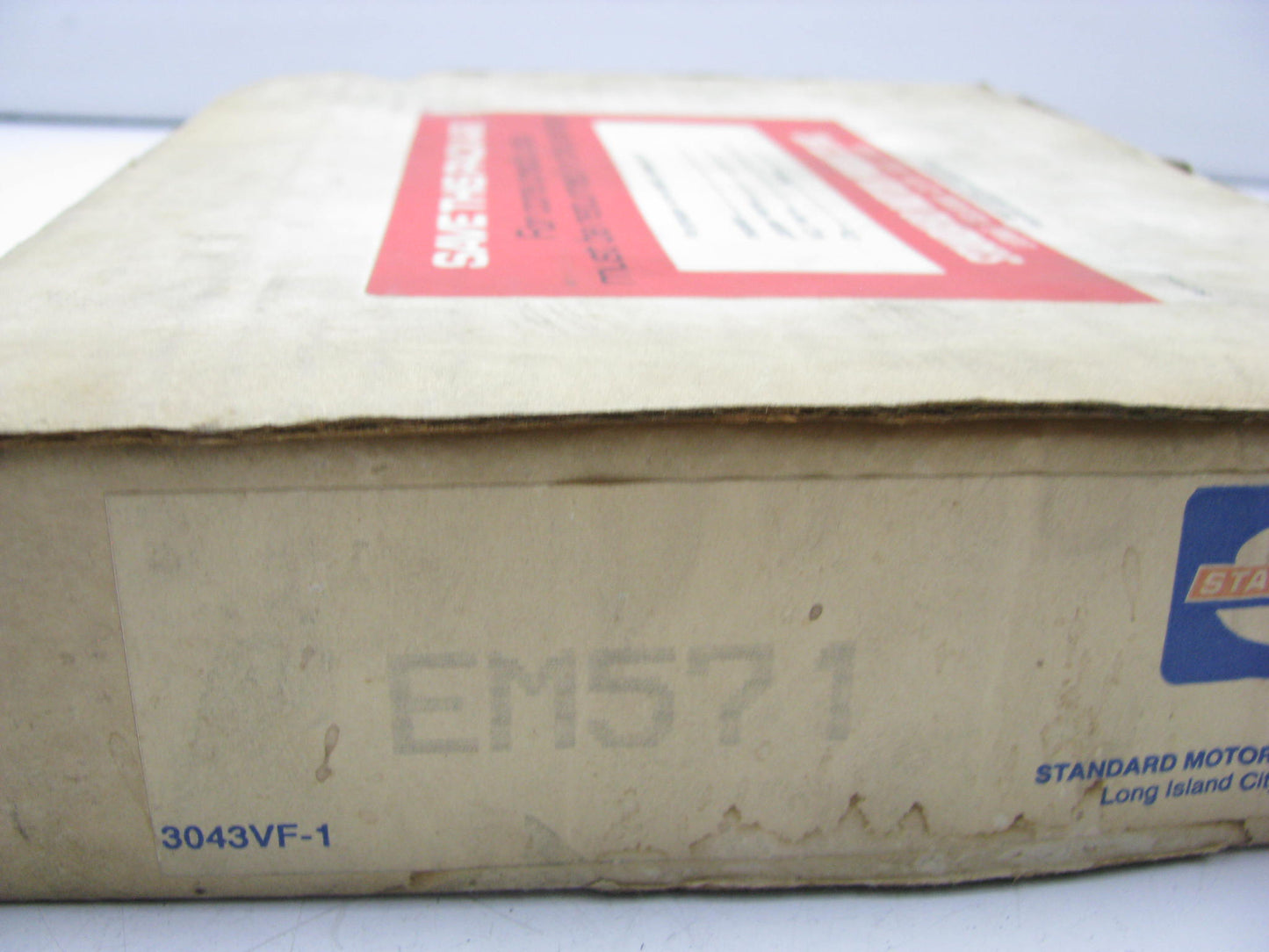 Standard EM571 REMAN Engine Control Module