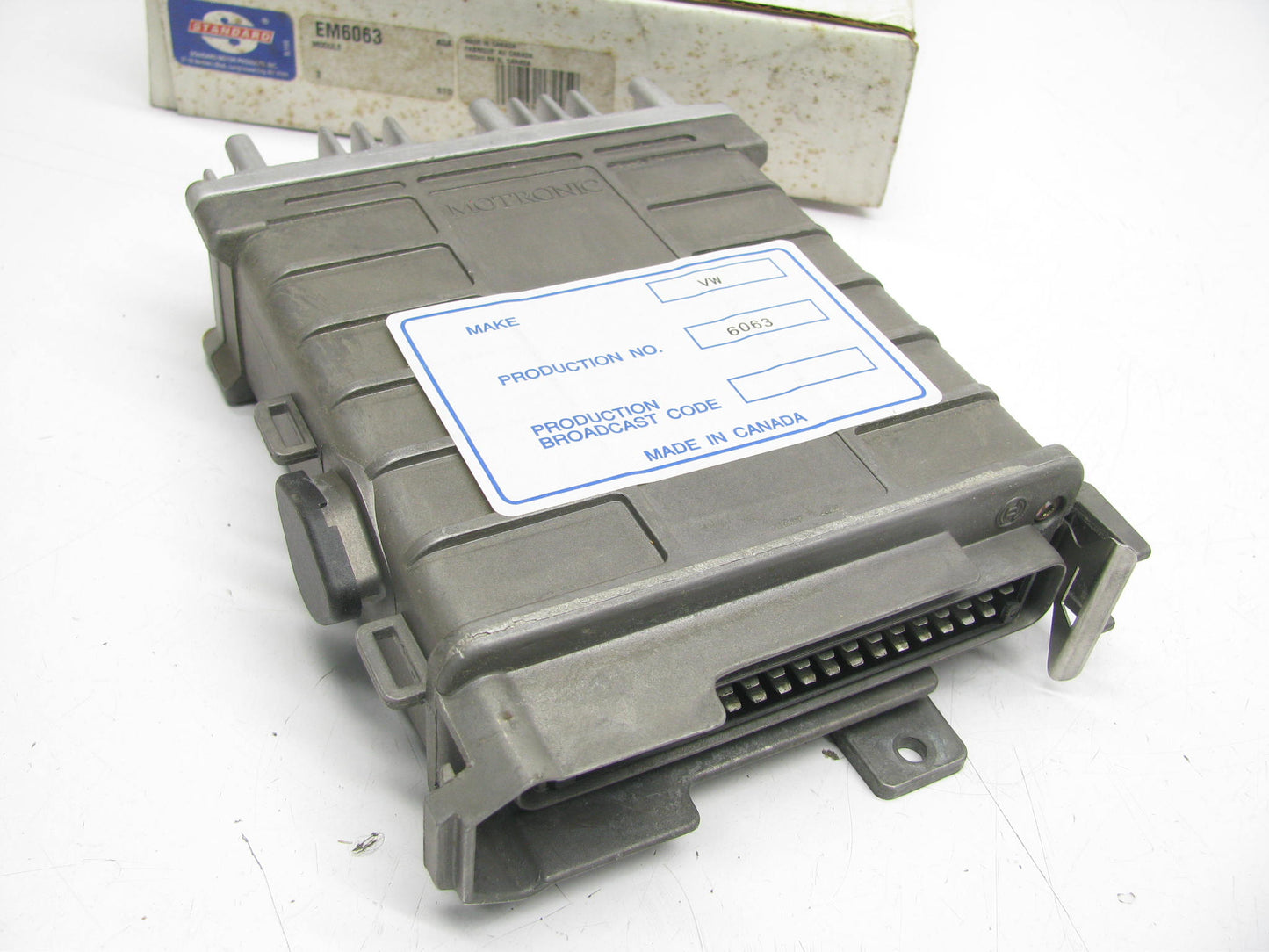 Engine Control Module/ECU/ECM/PCM Standard EM6063 Reman