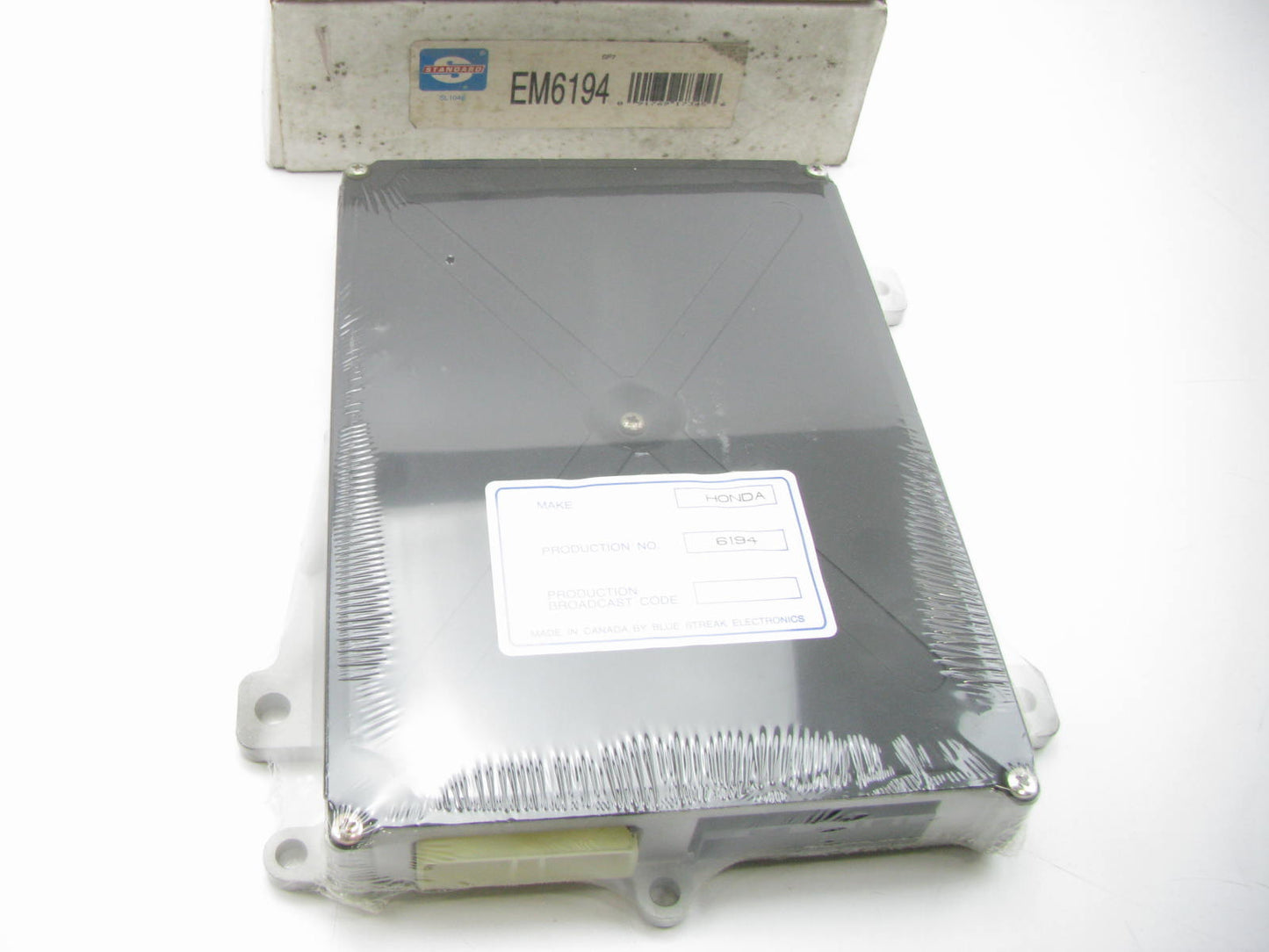 Standard EM6194 Reman Engine Control Module - ECU / ECM / PCM 18318300111