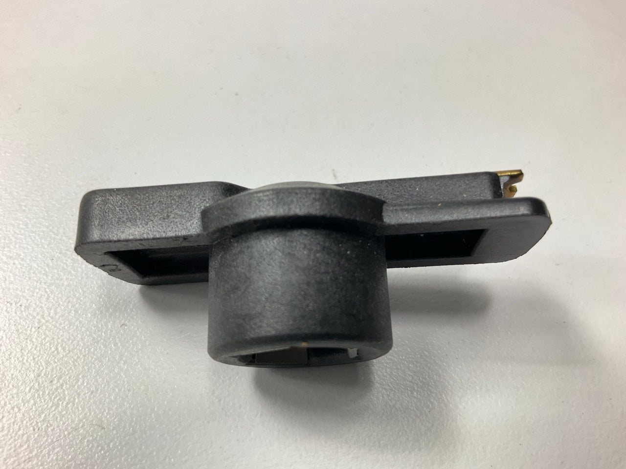 Standard Motor Products EP437 Ignition Distributor Rotor