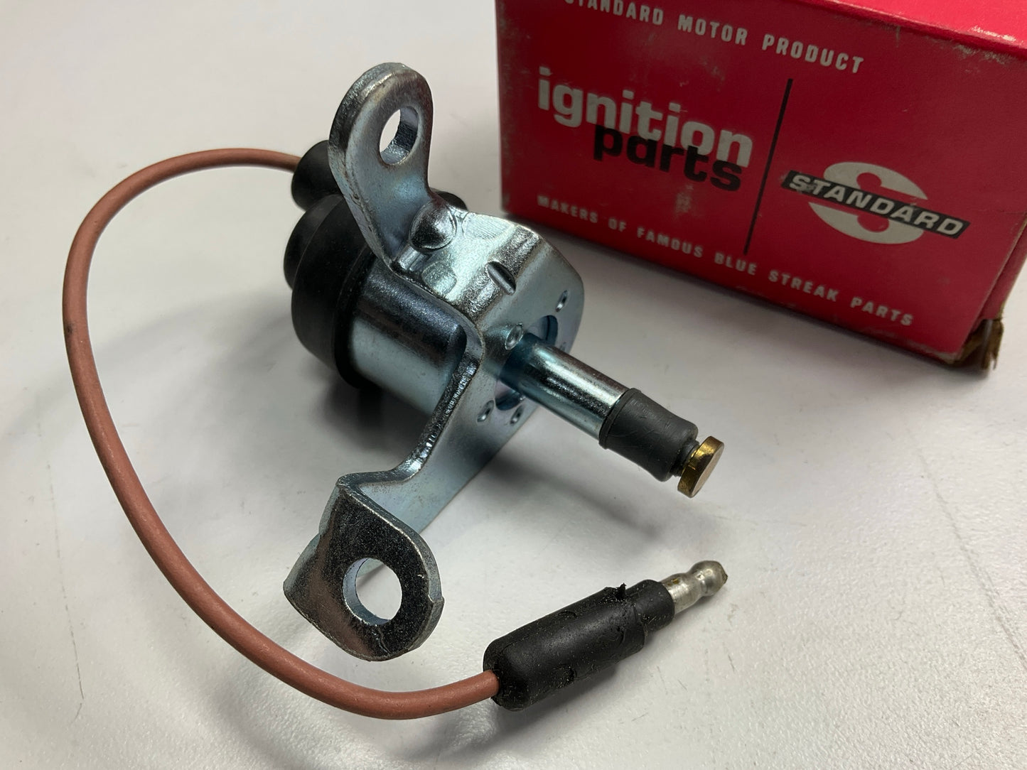 Standard Motor ES17 Idler Stop Solenoid For 1975 Plymouth Scamp 225 Slant-6