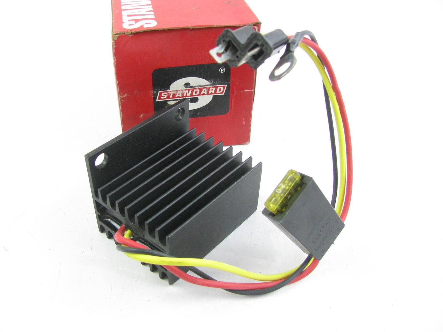 Standard Motor Products FA101 Heavy Duty Soild State Hazard Flasher Unit