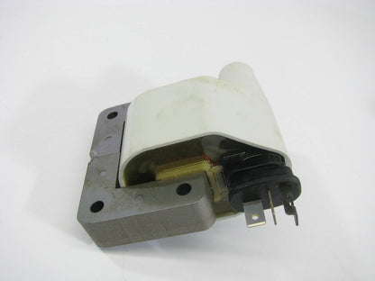Standard FD-483 Ignition Coil - UF221 B6S7-18-10XA C952 C946 C952