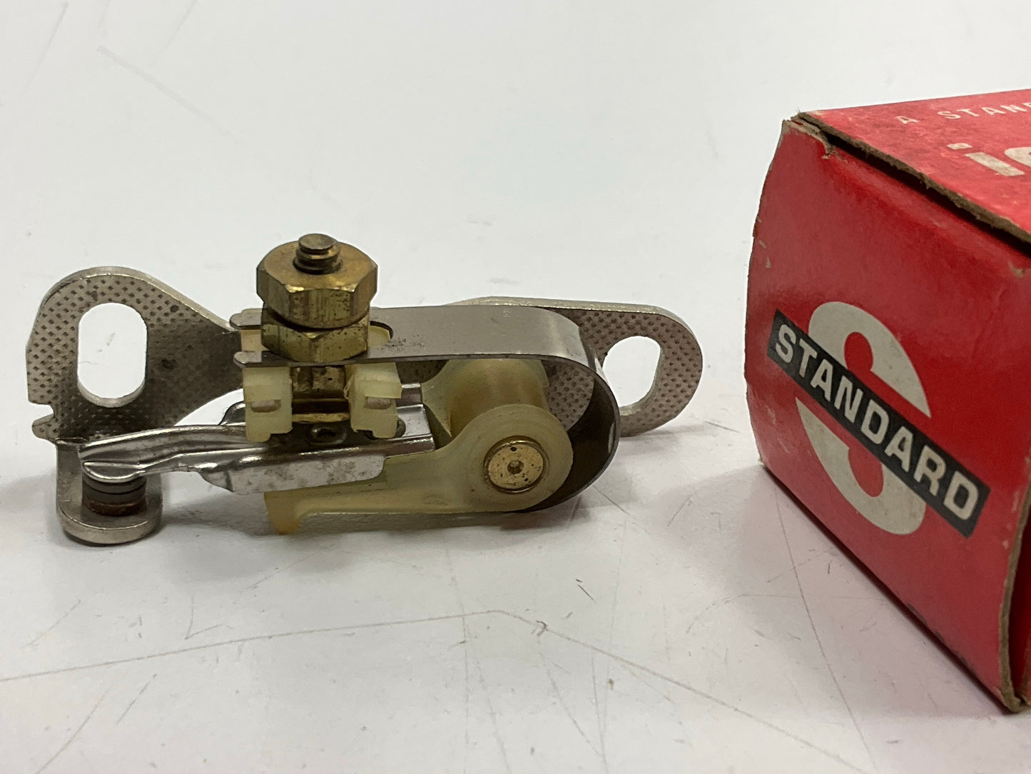 Standard Motor Products FD-8182 Distributor Ignition Points Contact Set