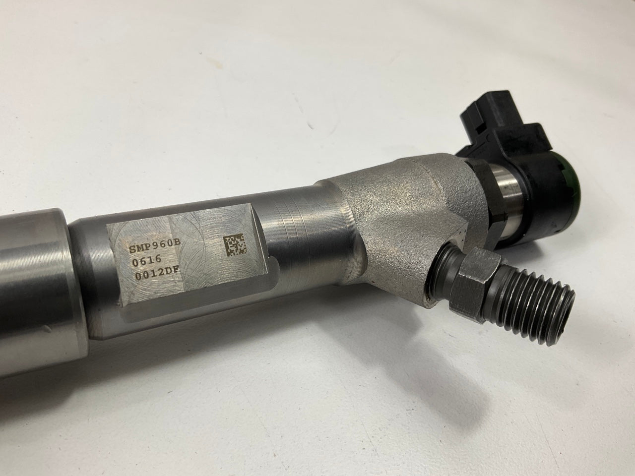 REMAN. Standard FJ960 Fuel Injector 2008-2010 Ford 6.4L-V8 Powerstroke Diesel