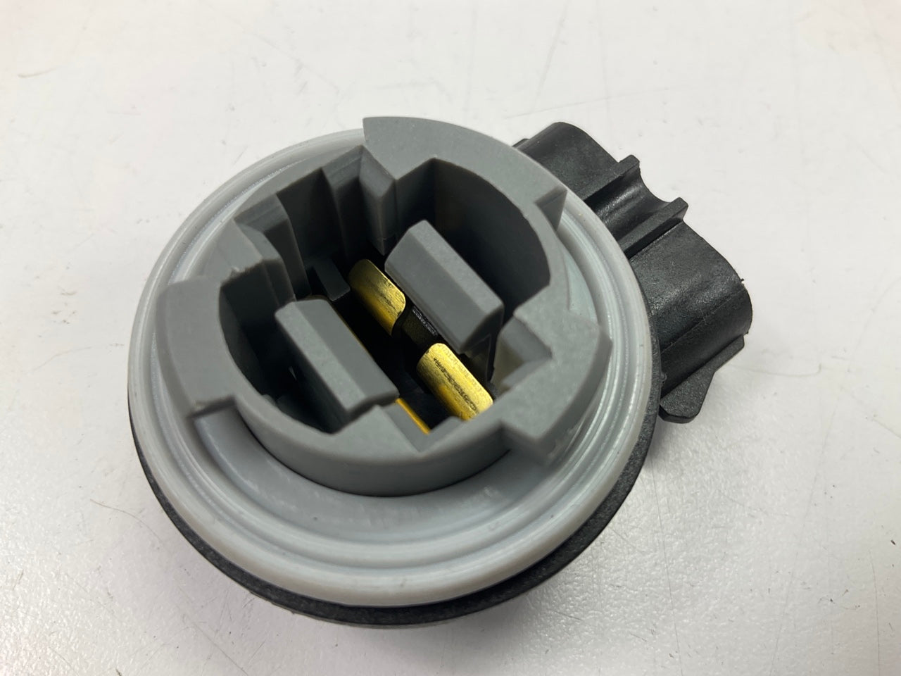 Standard HP4200 Parking / Turn Signal Light Bulb Socket