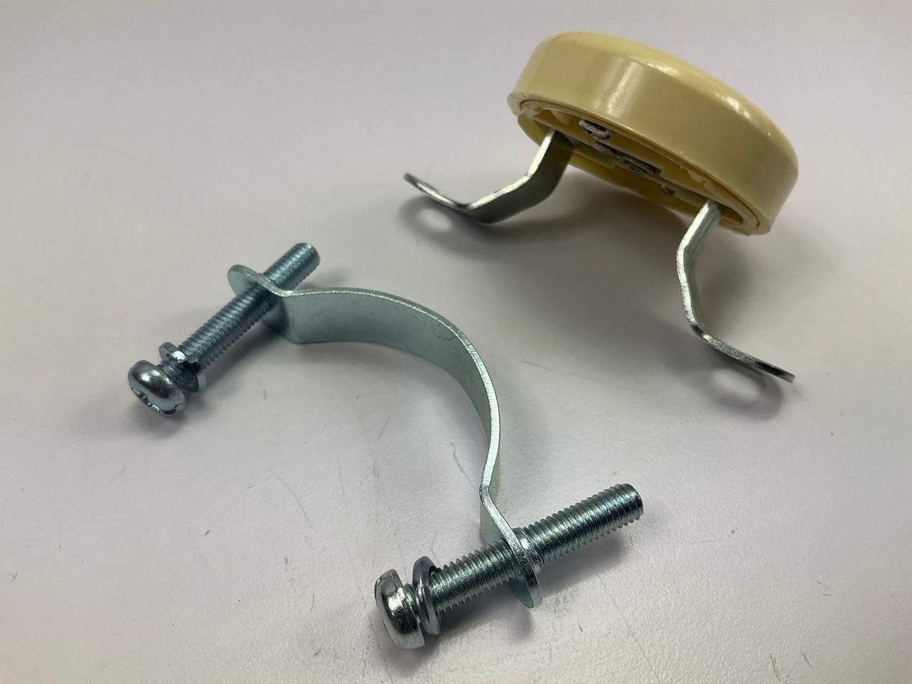 Standard Motor Products HP5200 Universal Horn Button Switch