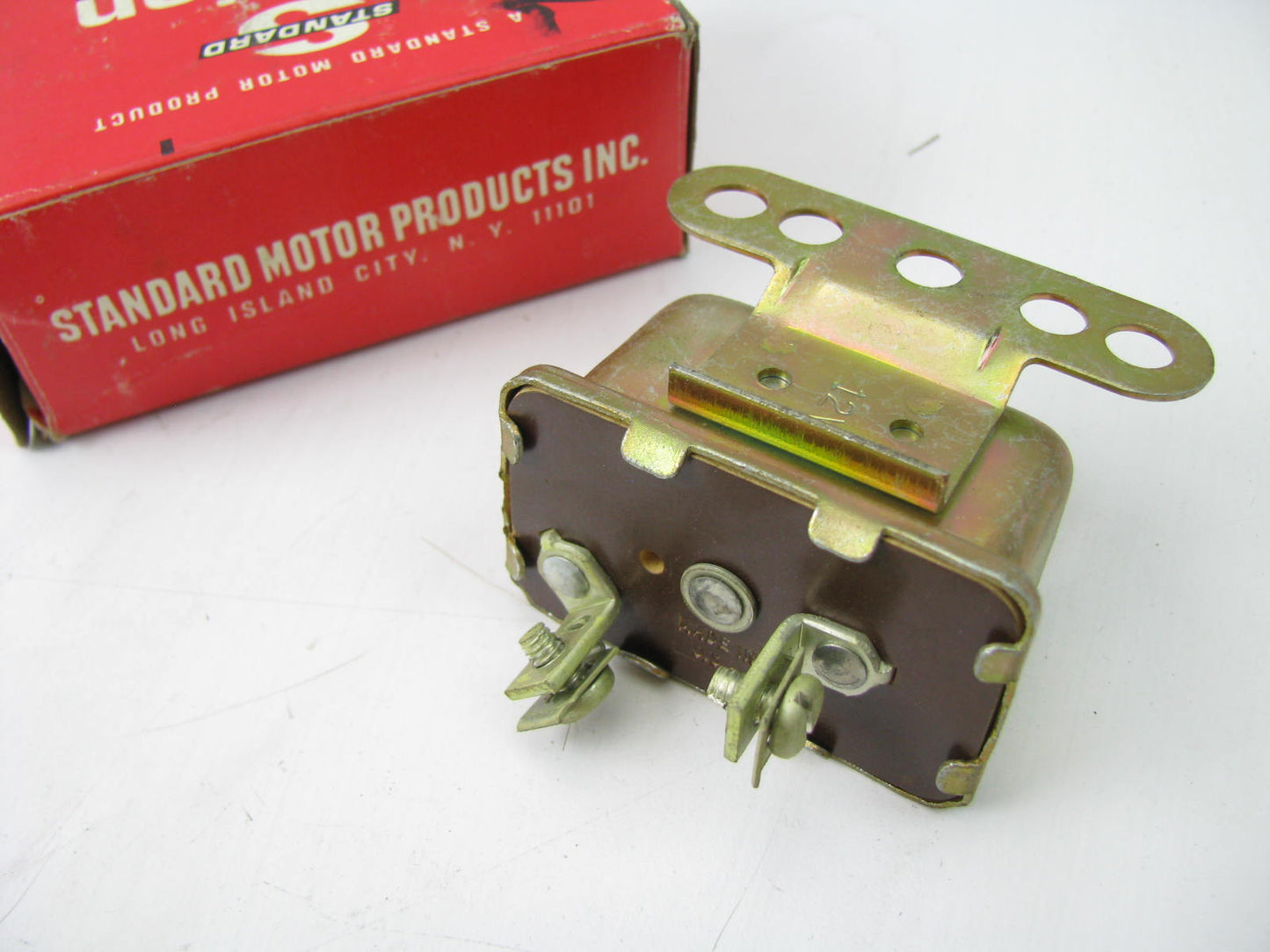 Standard HR-141 Air Pressure Rear Door Buzzer 12 Volt 20 Amps 26 Ohms