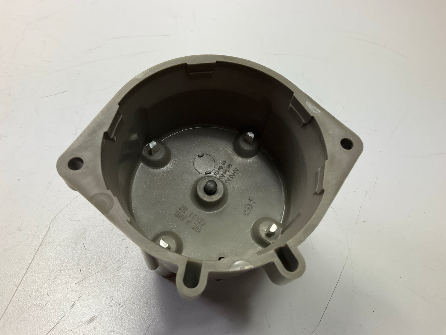 Standard Motor Products JH137T Ignition Distributor Cap
