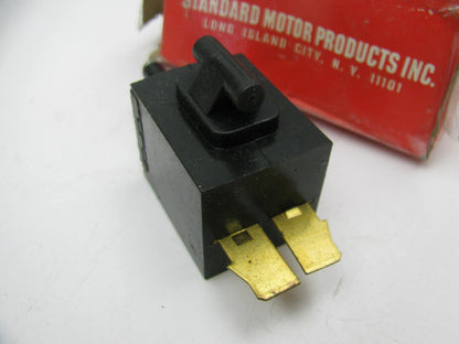 Standard Motor Products LS-204 Back Up Light Lamp Switch