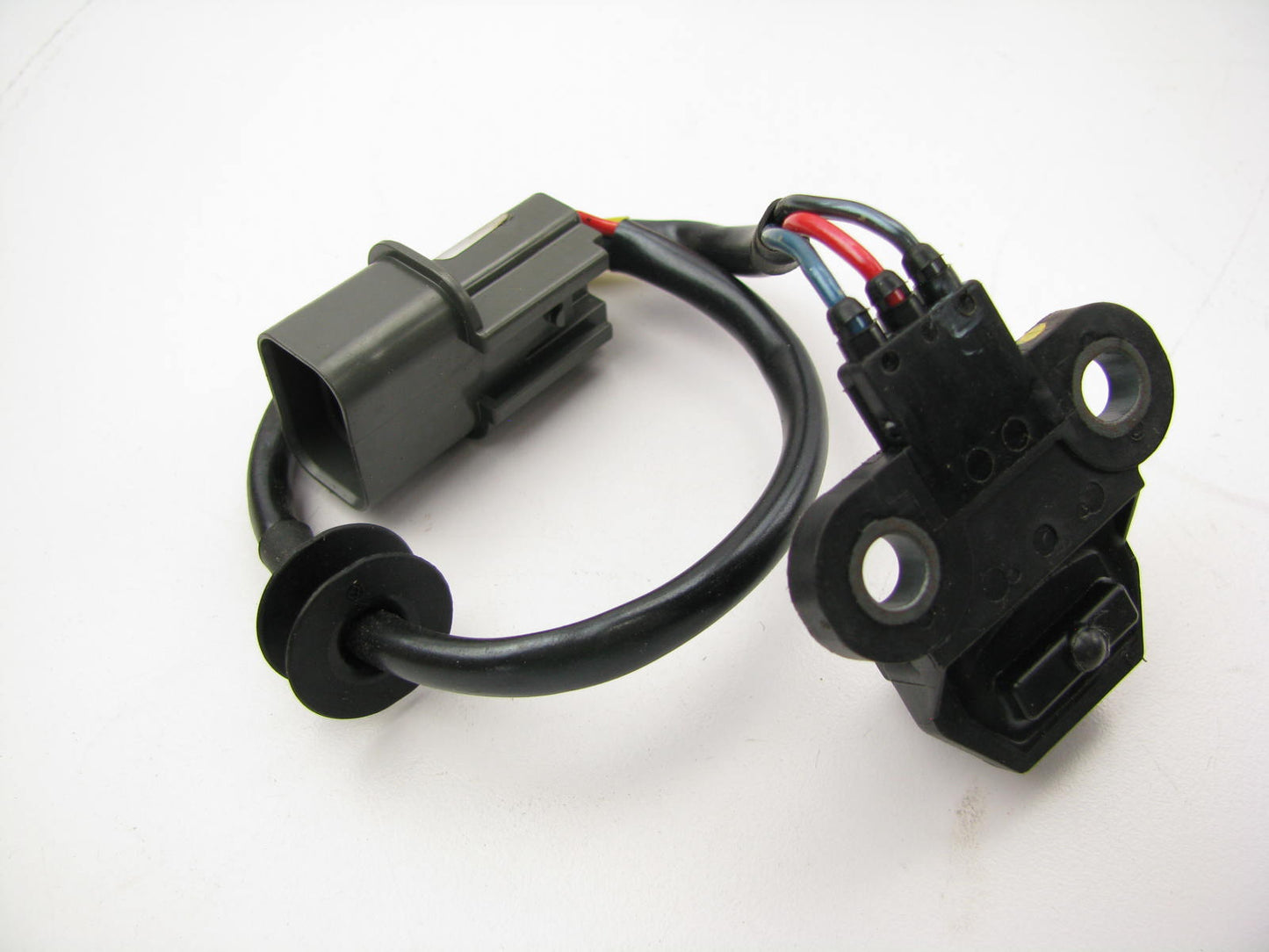 Standard Motor Products PC45 Engine Camshaft Position Sensor