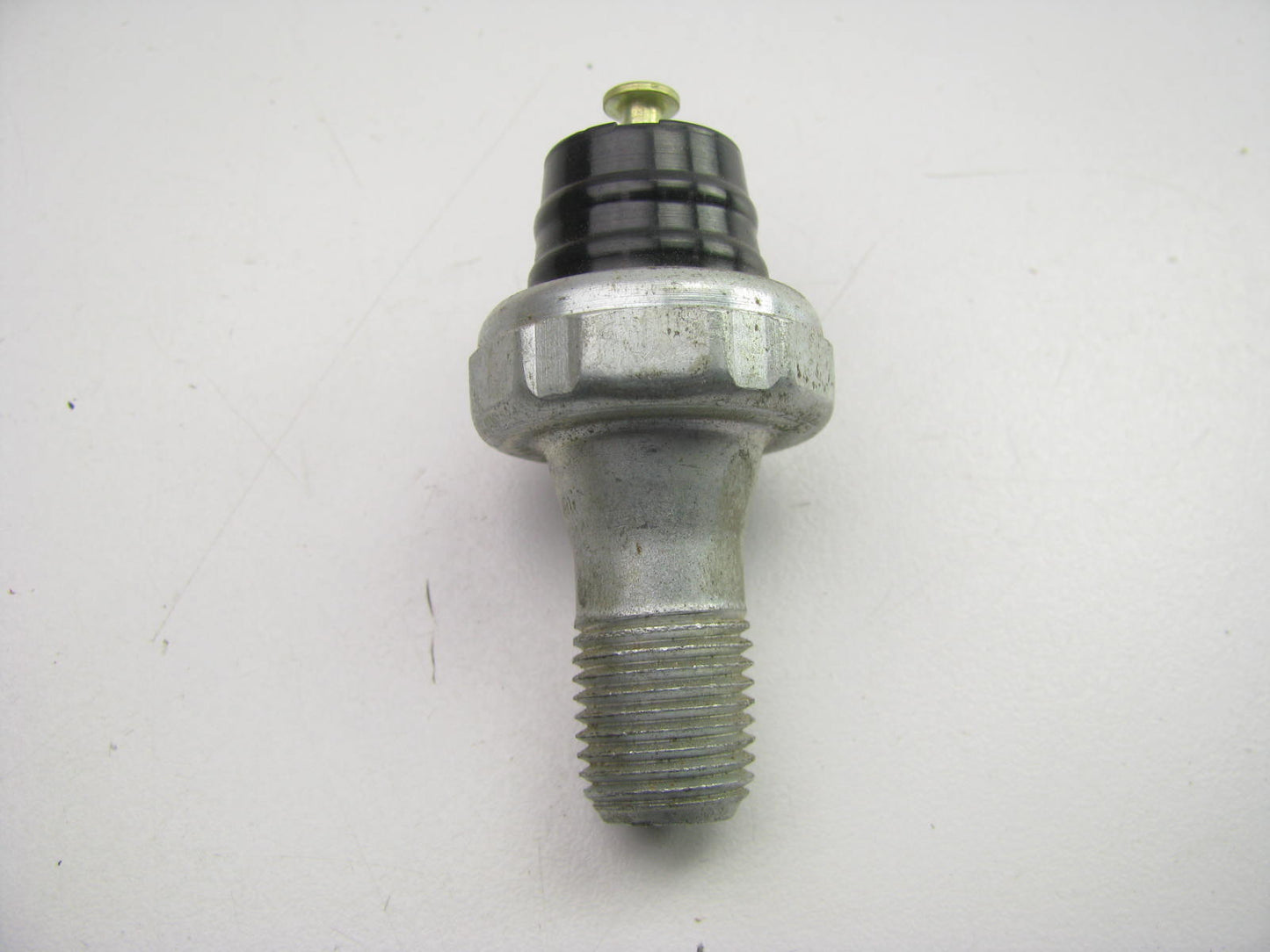 Standard Motor Products PS-100 Oil Pressure Sender Switch Sensor