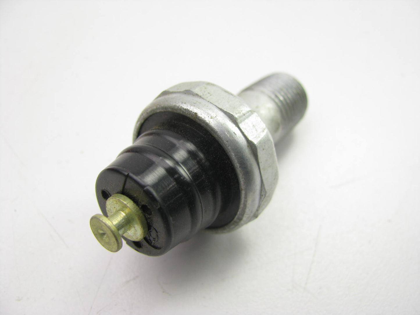 Standard Motor Products PS-100 Oil Pressure Sender Switch Sensor