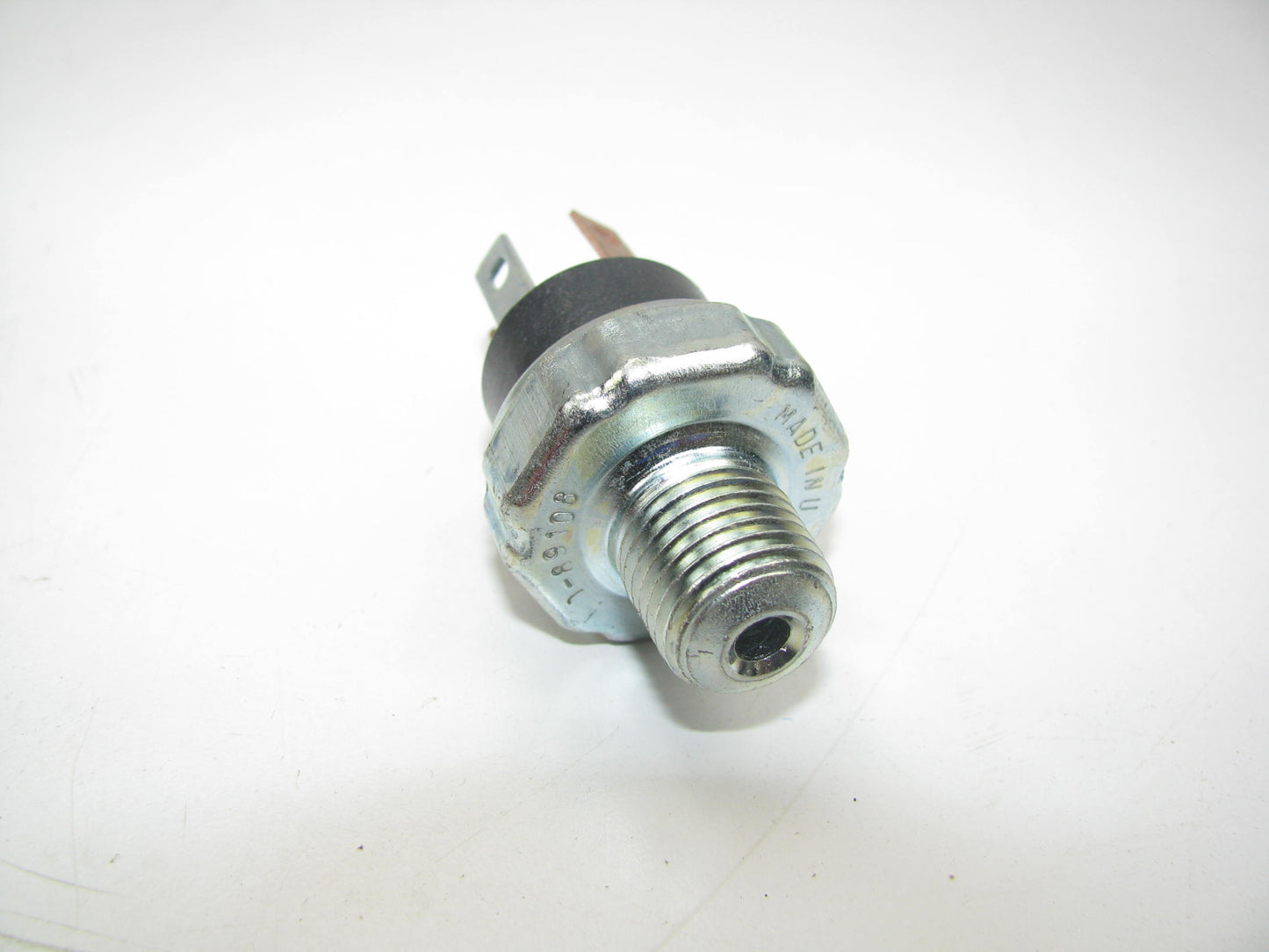 Standard Motor Products PS-150 Engine Oil Pressure Sensor Switch