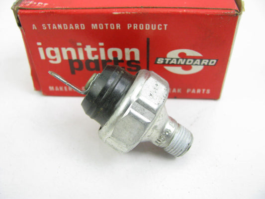 Standard Motor Products PS-15 Engine Oil Pressure Sender Switch