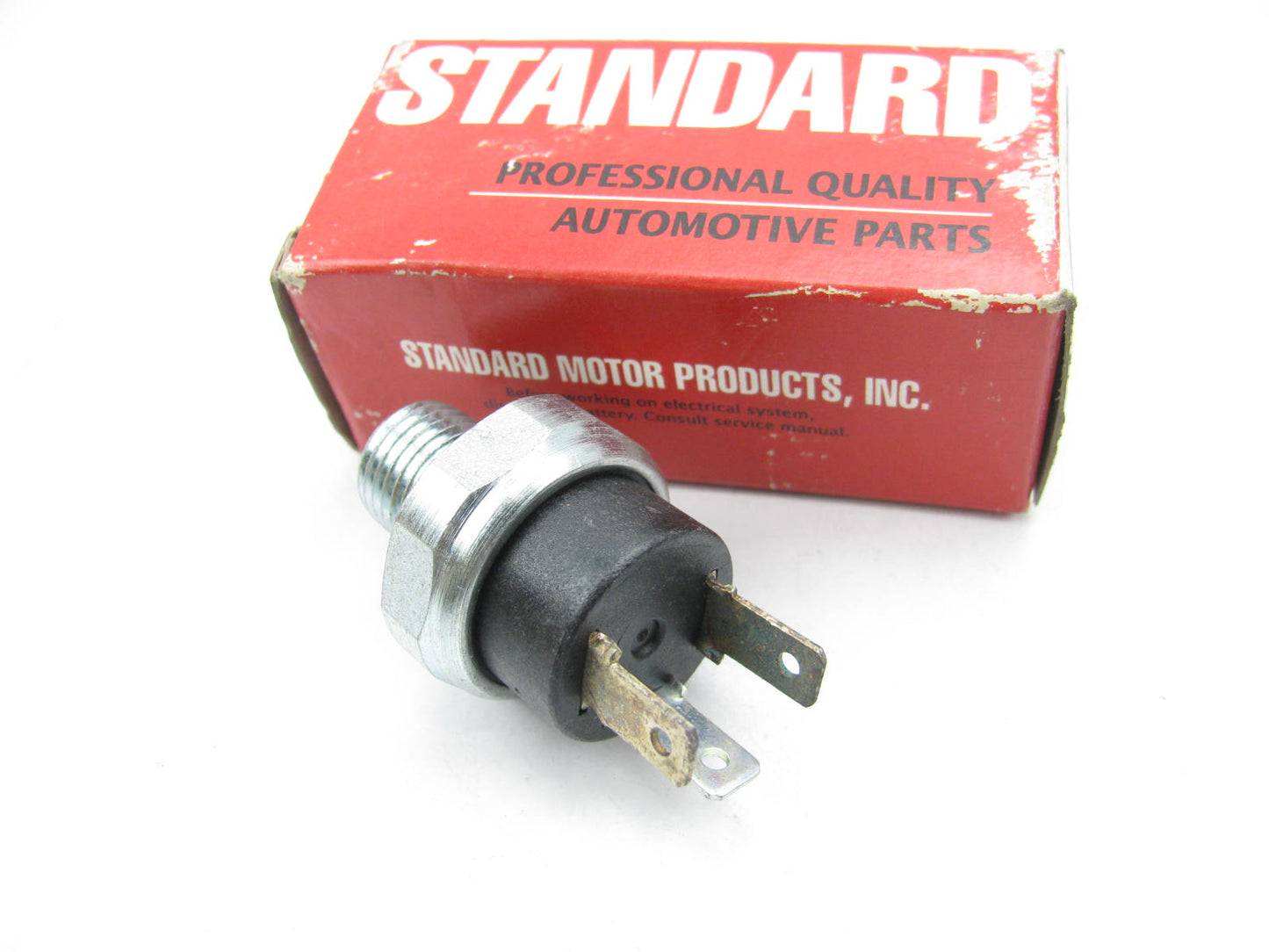 Standard Motor Products PS-179 Engine Oil Pressure Sender With Light