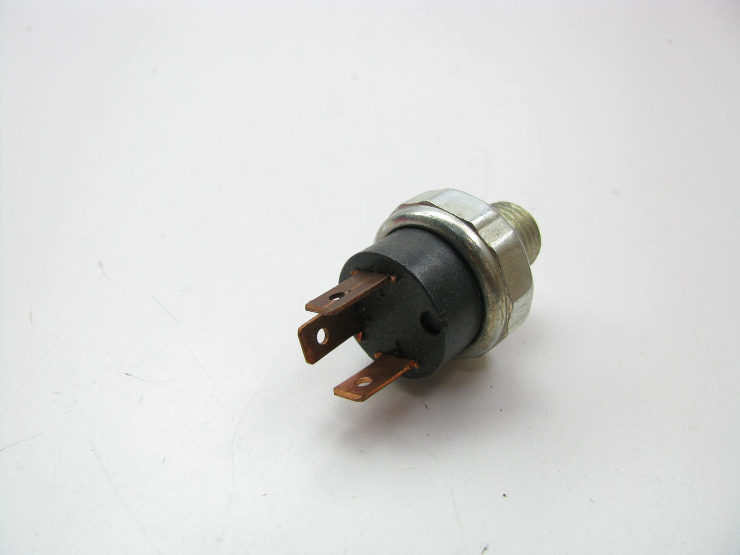 Standard PS136 Oil Pressure Sender Switch (For Light)