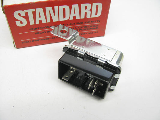 Standard RY105 A/C Compressor Control Relay - 4443901 5233162 6571 19894