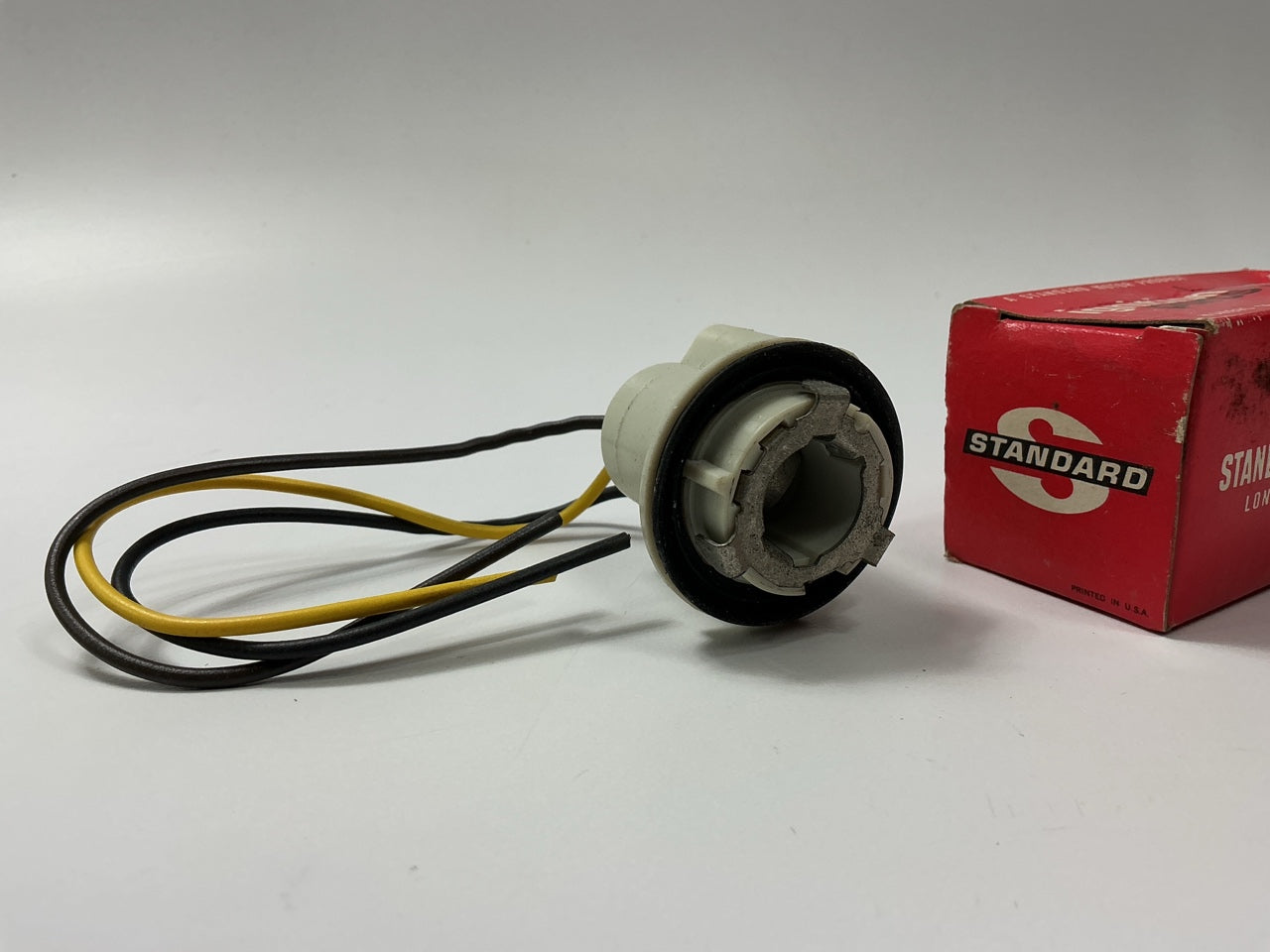 Standard S54 Parking Light Bulb Socket