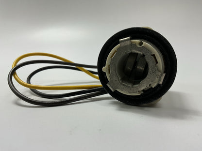 Standard S54 Parking Light Bulb Socket