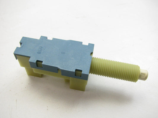 Standard SLS173 Brake Light Switch 1993-1995 Chevrolet P30 1993-1996 GMC P3500