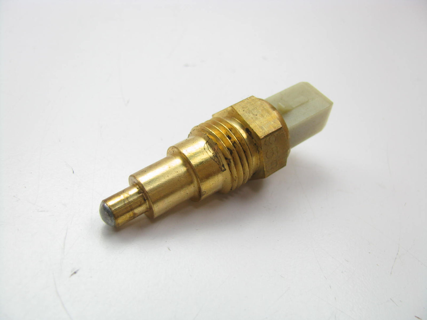 Standard Motor Products TS-117 Radiator Cooling Fan Switch Sender Sensor