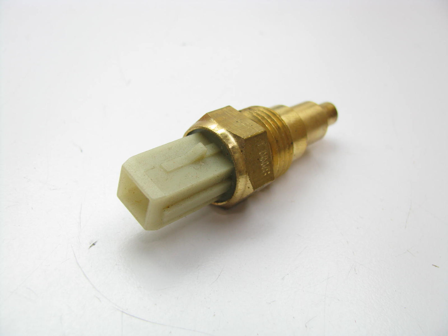 Standard Motor Products TS-117 Radiator Cooling Fan Switch Sender Sensor
