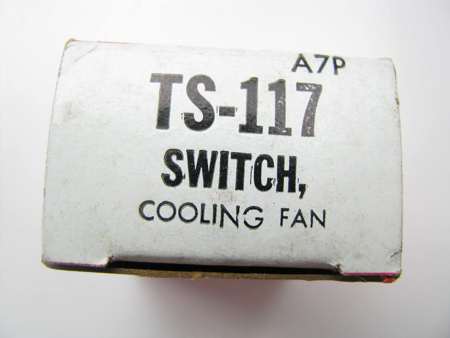 Standard Motor Products TS-117 Radiator Cooling Fan Switch Sender Sensor