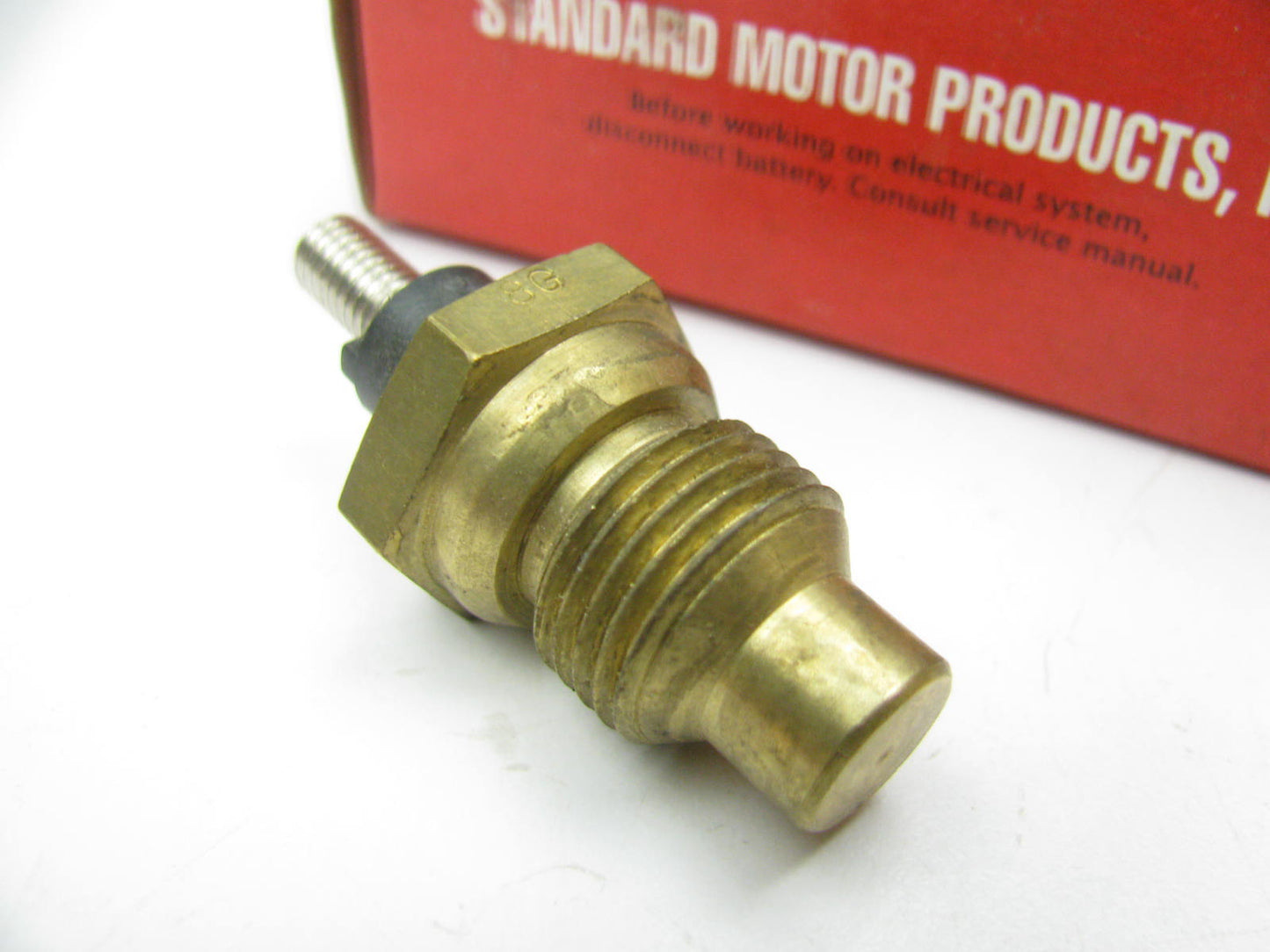 Standard Motor Products TS105 Engine Coolant Temperature Sender Sensor Switch