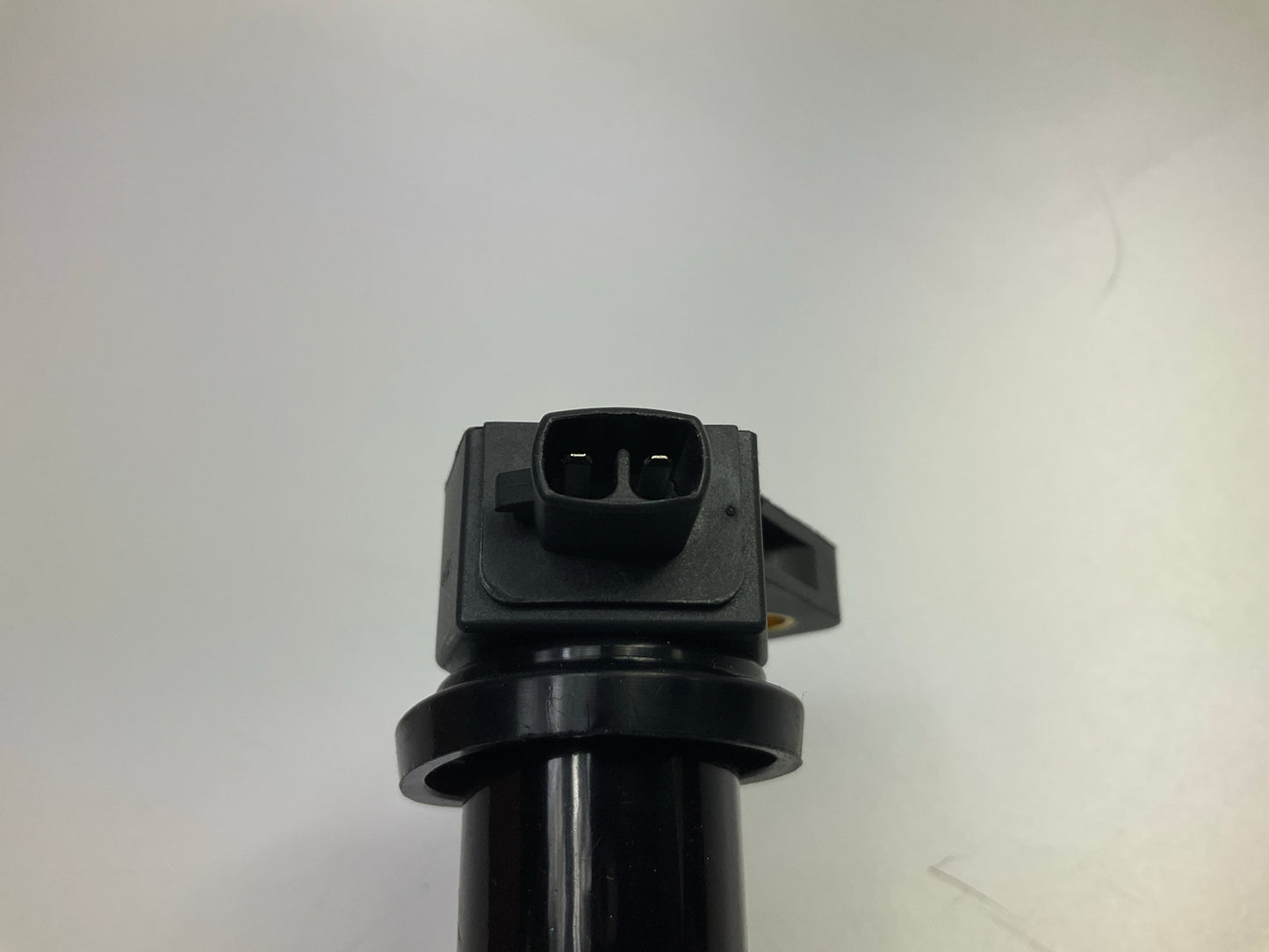 Standard Motor Products UF-499 Ignition Coil