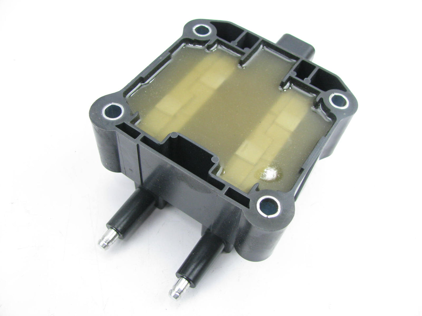 Standard Motor Products UF189T Ignition Coil - 5C1089 26339 7N8 2510 C521
