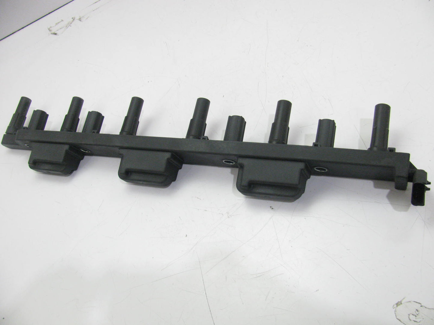 Standard UF293 Ignition Coil For 1999 Jeep Grand Cherokee 4.0L-L6