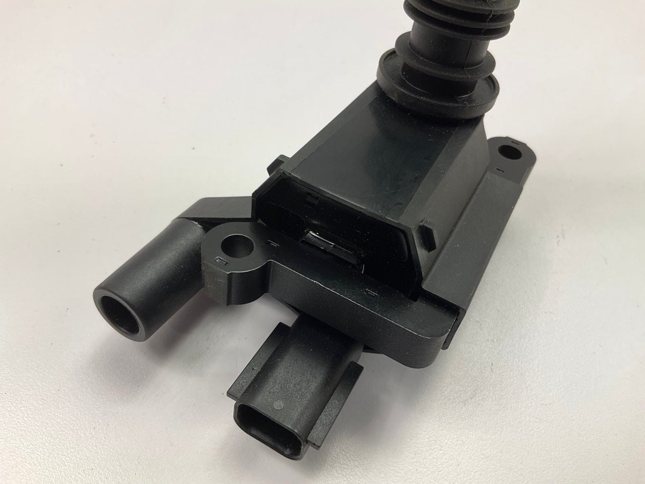 Standard Motor Products UF378 Ignition Coil
