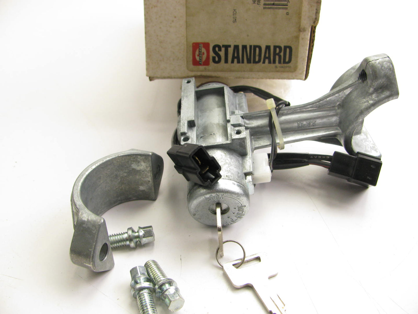 Standard US205 Ignition Lock Cylinder Switch W/ 2 Keys For 1985-89 Subaru XT