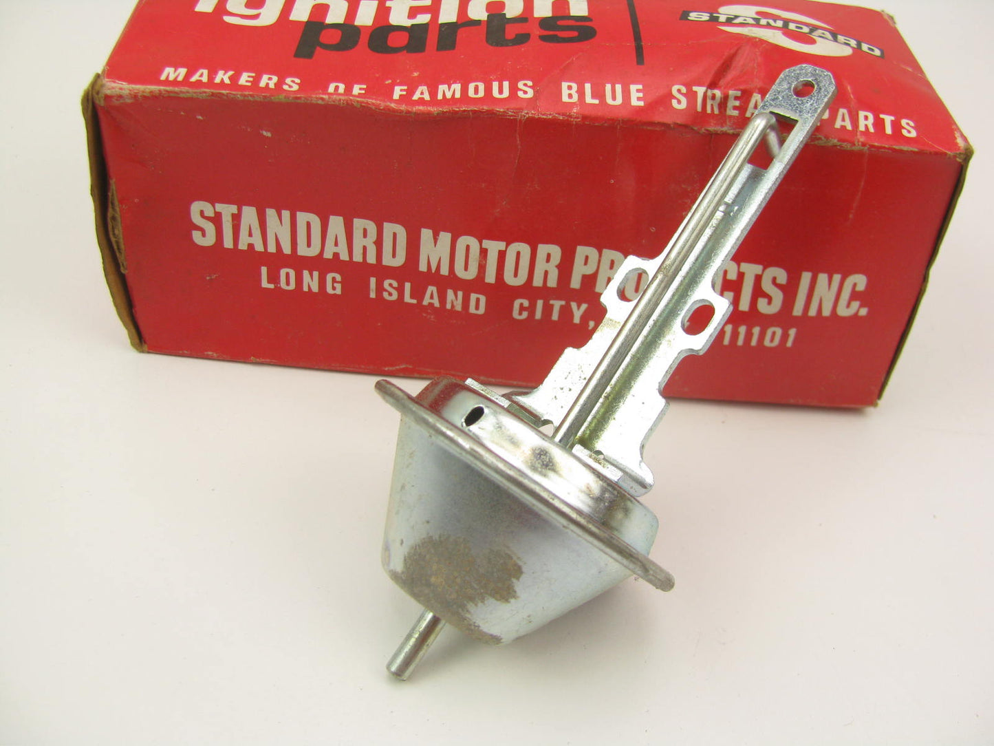 Standard Motor Products VC-237 Distributor Vacuum Advance Control
