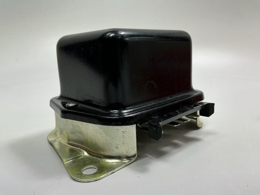 Standard Motor Products VR-118 Voltage Regulator
