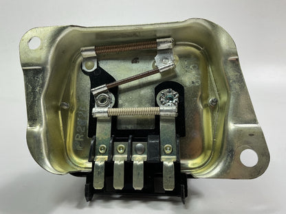 Standard Motor Products VR-118 Voltage Regulator
