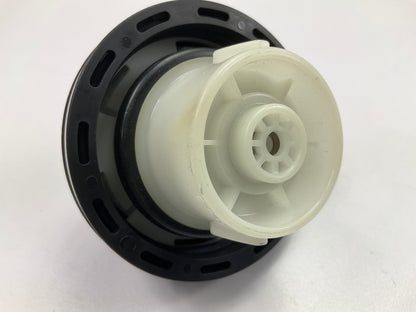Stant 17518 Locking Fuel Tank Filler Gas Cap For 2004-2011 Saab 9-3