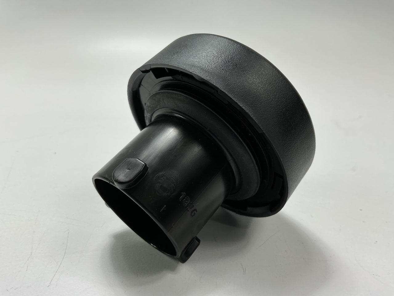 Stant 41002 Instant Fill Fuel Tank Filler Gas Cap